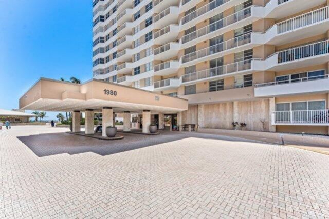 1980 S Ocean Drive, Unit 18Q, Hallandale Beach, FL 33009 Photo