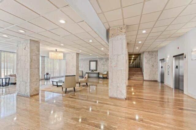 1980 S Ocean Drive, Unit 18Q, Hallandale Beach, FL 33009 Photo