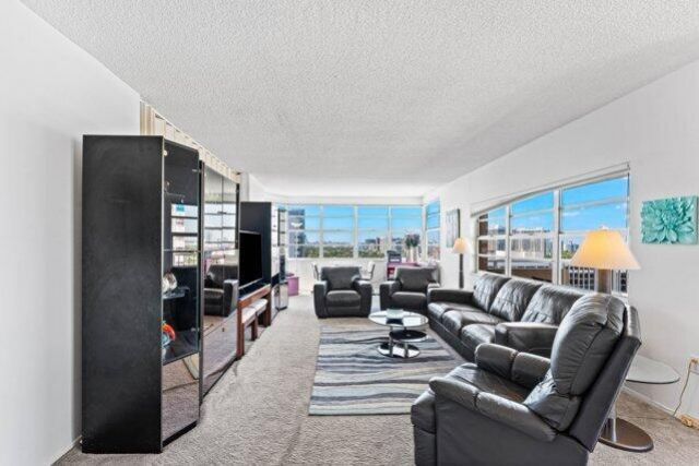 1980 S Ocean Drive, Unit 18Q, Hallandale Beach, FL 33009 Photo