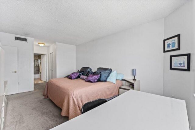 1980 S Ocean Drive, Unit 18Q, Hallandale Beach, FL 33009 Photo