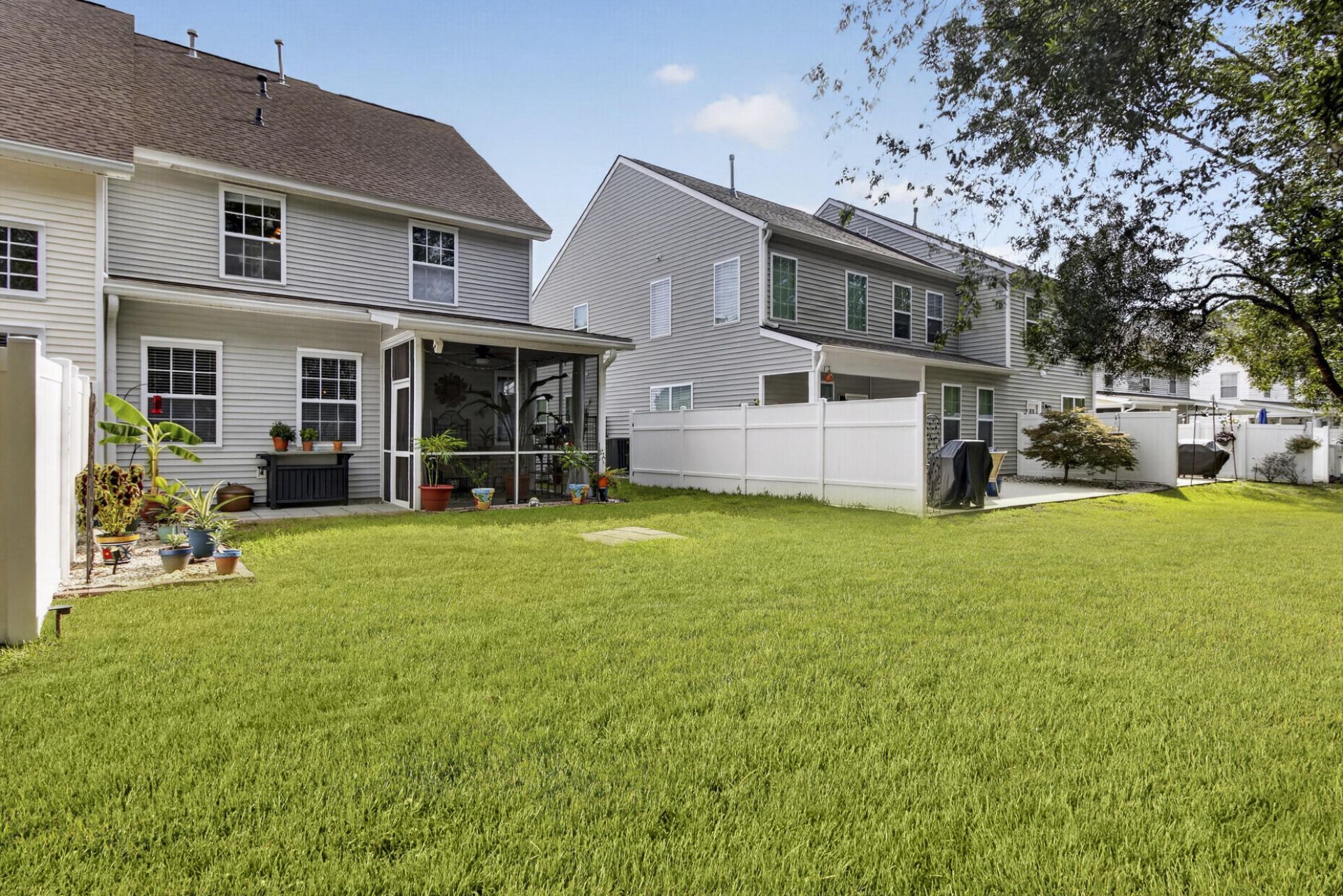 1514 Royal Colony Road Photo 31