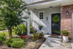 1514 Royal Colony Road photo 4
