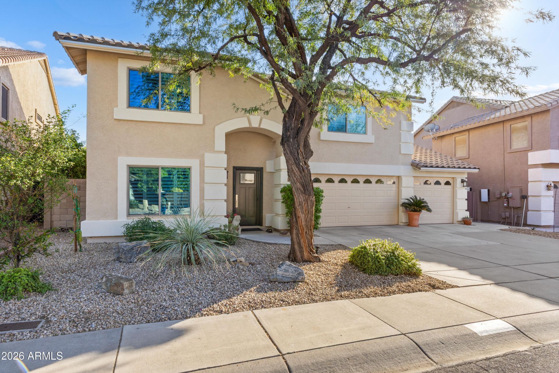 2045 E Ruby Lane, Phoenix, AZ 85024 Main Photo