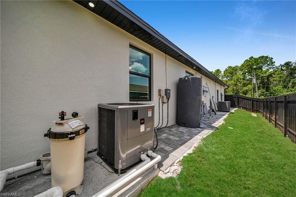 2012 Robert Ave , Alva, FL 33920 Photo