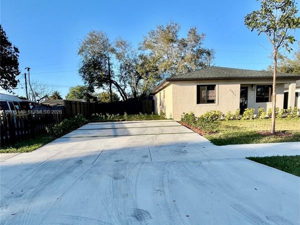2421 NW 152nd Ter , Miami Gardens, FL 33054
