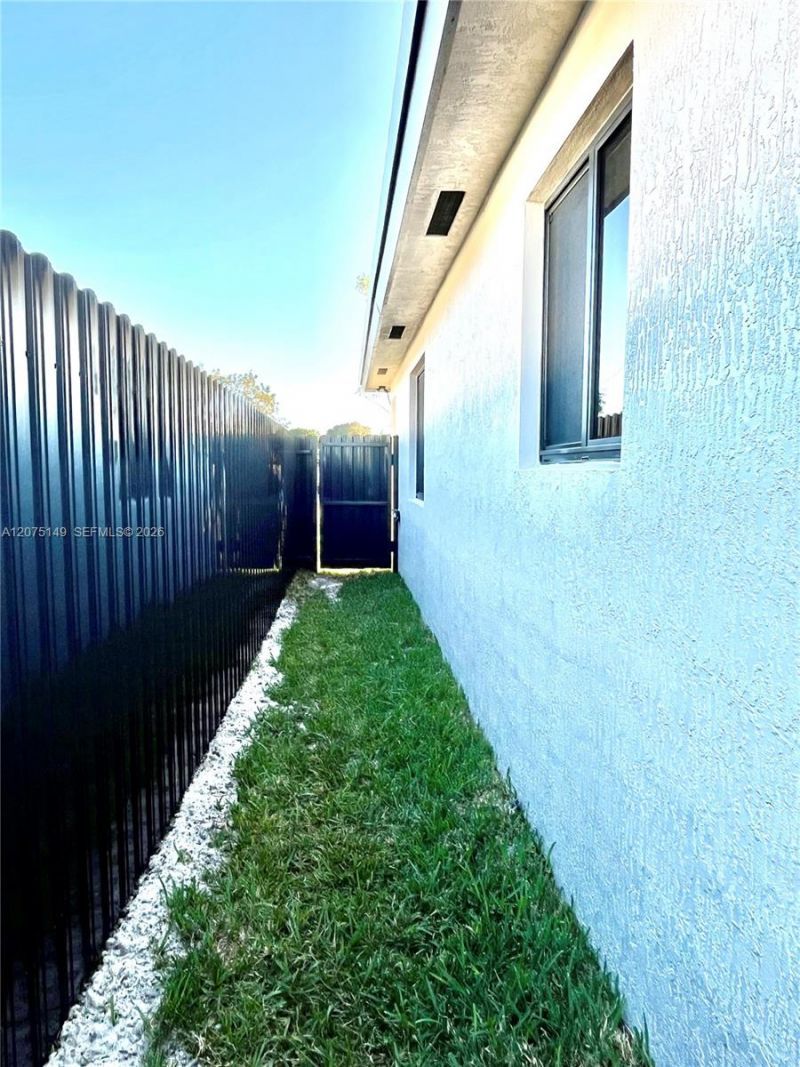 2421 NW 152nd Ter , Miami Gardens, FL 33054 Photo