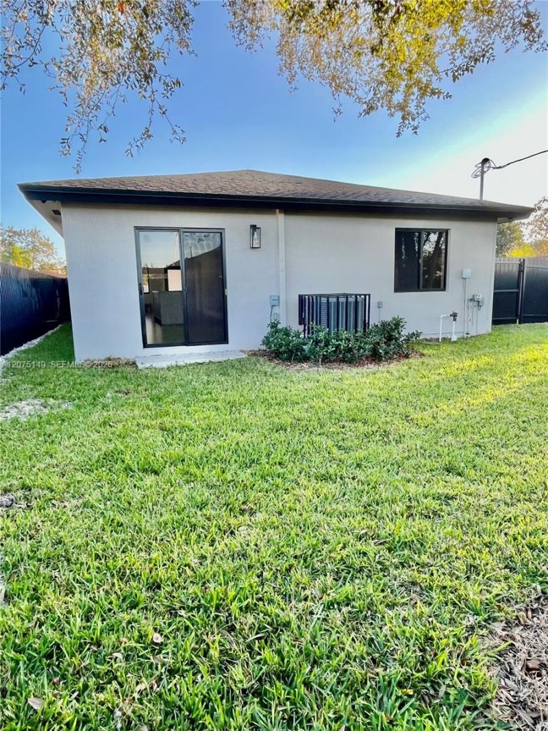 2421 NW 152nd Ter , Miami Gardens, FL 33054 Photo