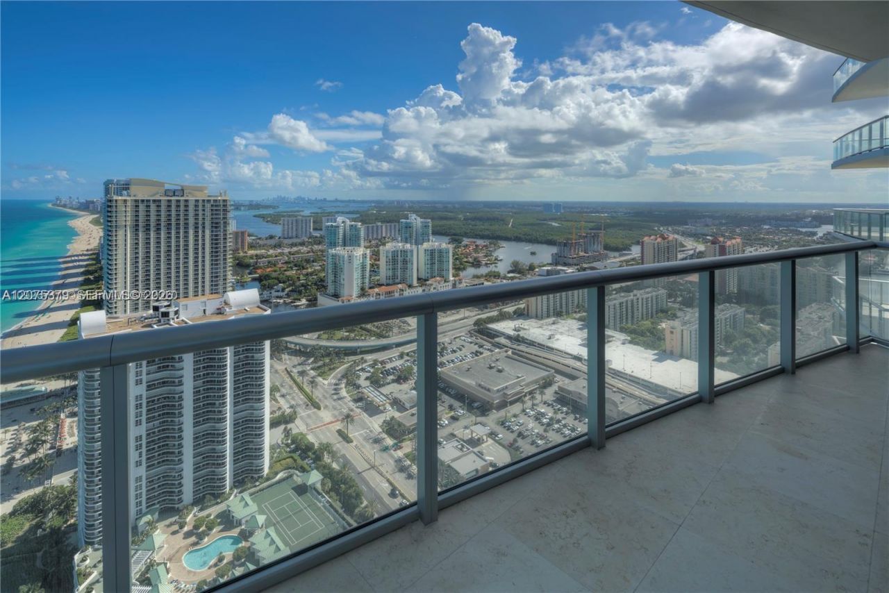 17001 Collins Ave , Unit 4301, Sunny Isles Beach, FL 33160 Photo