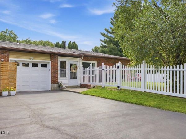 2C Deer Creek, Clifton Park, NY 12065
