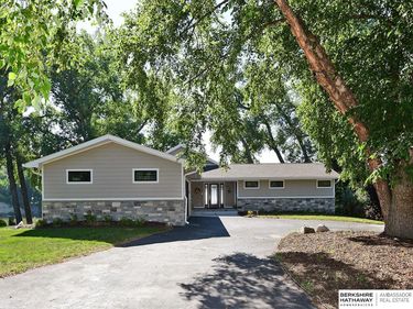 621 Riverside Drive, Waterloo, NE 68069