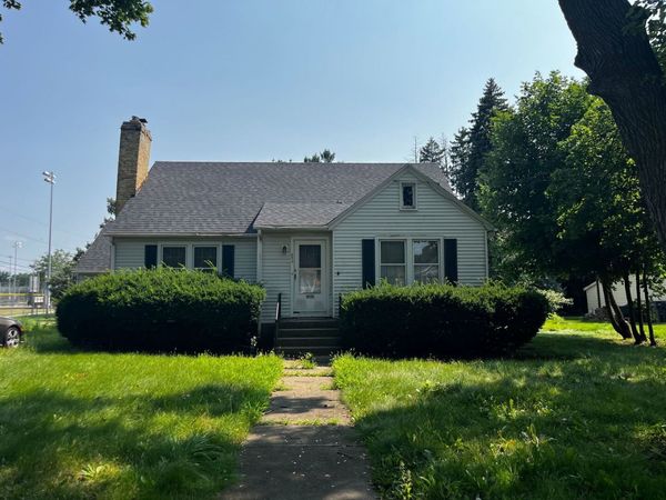 693 Enterprise Street , Elgin, IL 60120