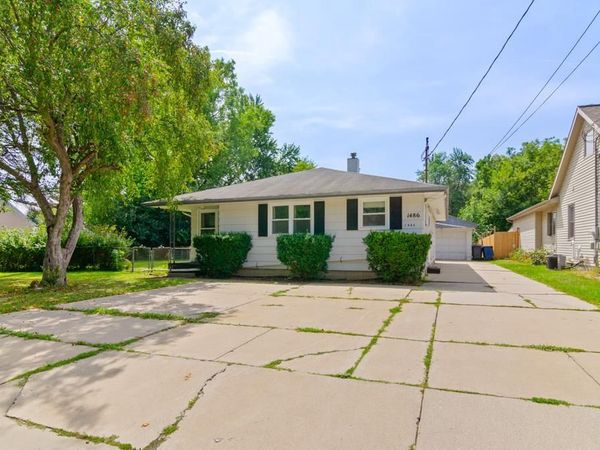 1486 HASTINGS STREET, Green Bay, WI 54301