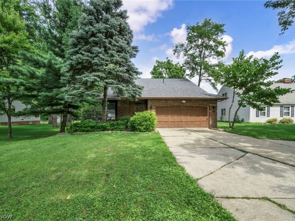 18446 Drake Road , Strongsville, OH 44136