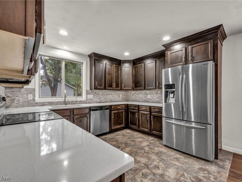 18446 Drake Road , Strongsville, OH 44136 Photo 10