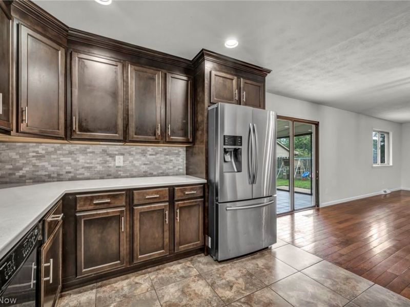 18446 Drake Road , Strongsville, OH 44136 Photo 13