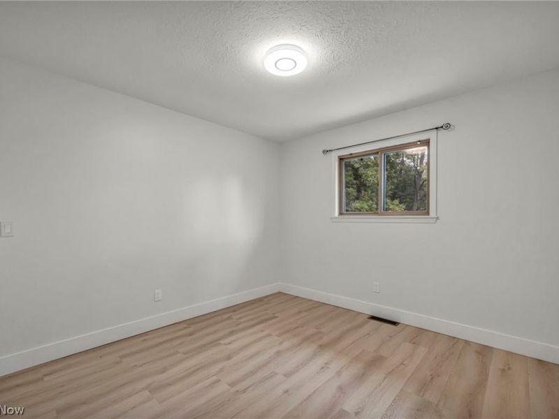 18446 Drake Road , Strongsville, OH 44136 Photo 24
