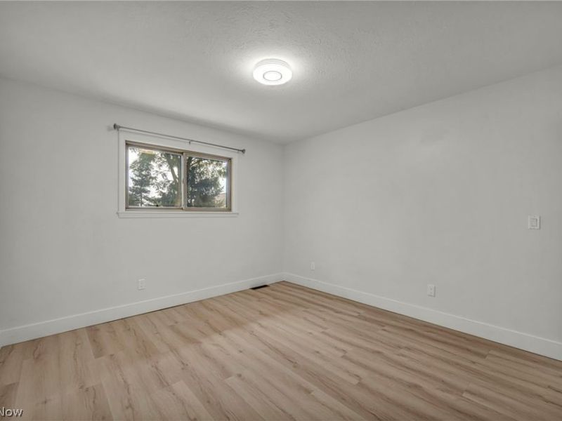 18446 Drake Road , Strongsville, OH 44136 Photo 27