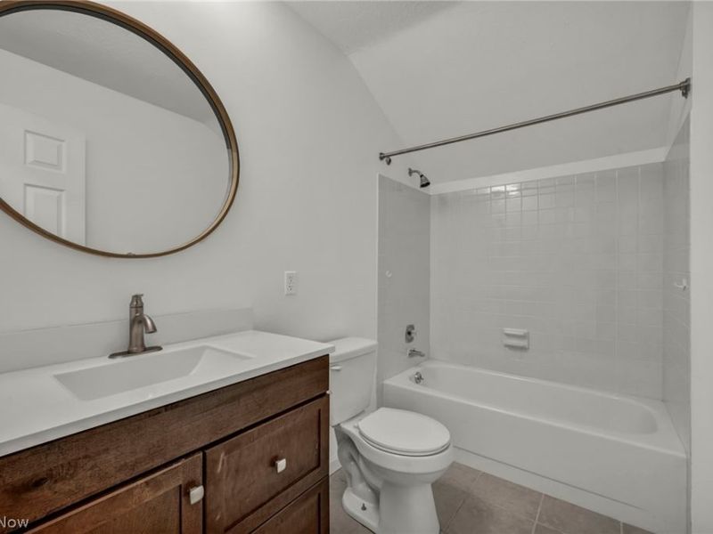 18446 Drake Road , Strongsville, OH 44136 Photo 30