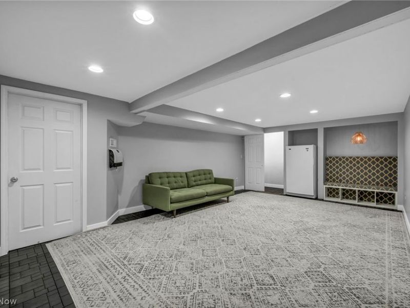 18446 Drake Road , Strongsville, OH 44136 Photo 37