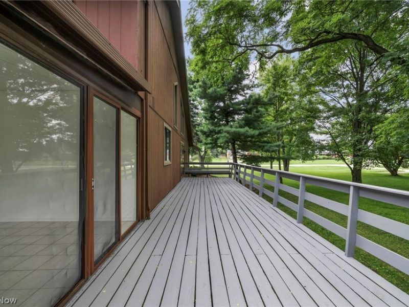 18446 Drake Road , Strongsville, OH 44136 Photo 47