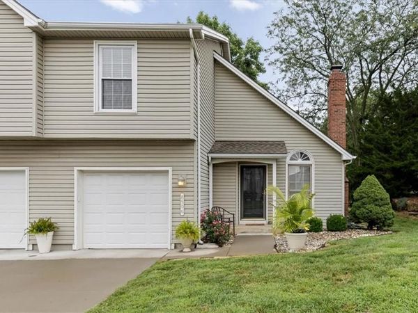 8506 W 109th Terrace, Overland Park, KS 66210