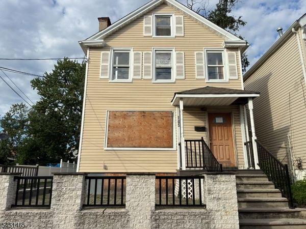 145 Ward St, Orange, NJ 07050