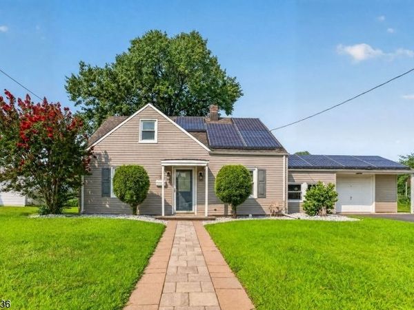 58 Hillcrest Avenue, Edison, NJ 08817