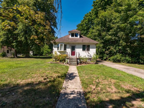 2780 Cedar Avenue , Ronkonkoma, NY 11779