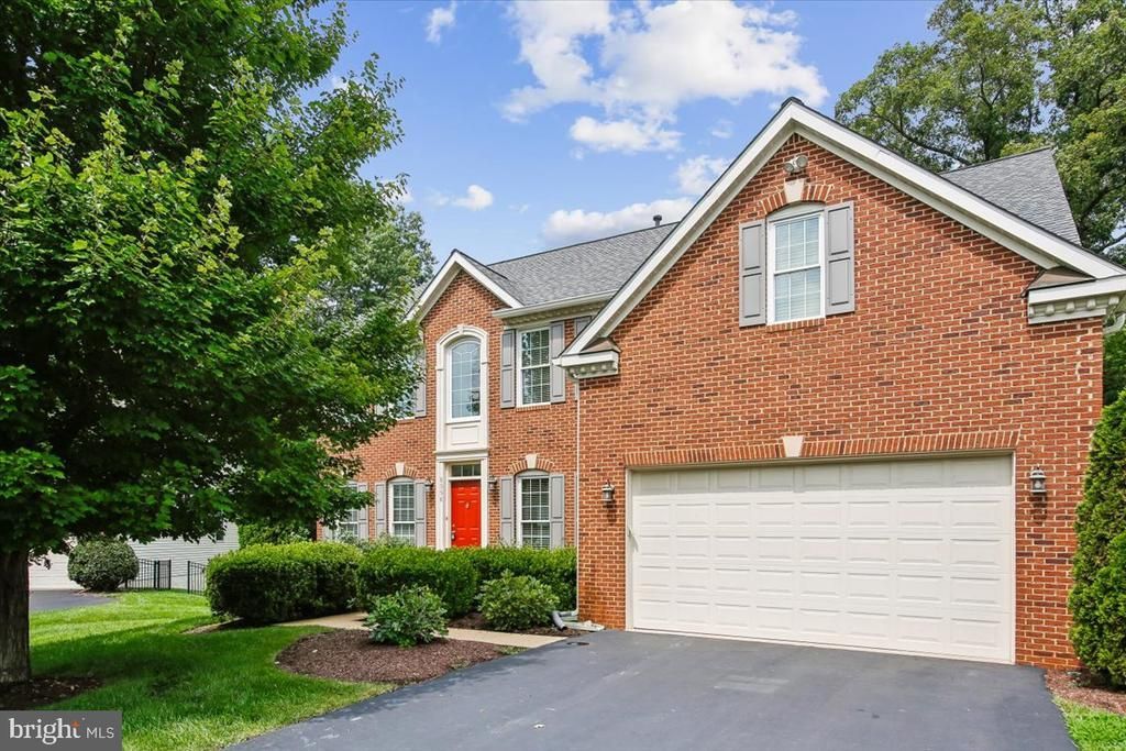 8558 Fisher Woods Drive, Lorton, VA 22079 Main Photo