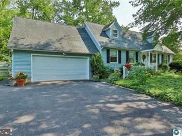 2052 HILL ROAD , SELLERSVILLE, PA 18960