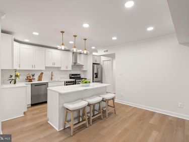 8004 CHANUTE PLACE, Unit 3, FALLS CHURCH, VA 22042