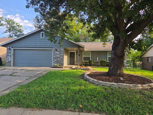 216 W Austin Street , Broken Arrow, OK 74011