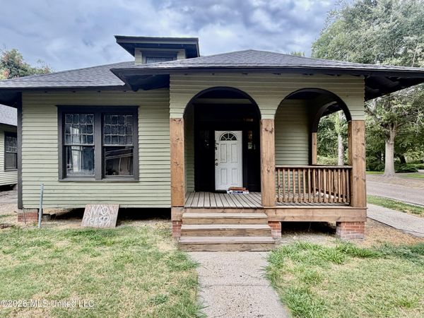 207 E 3rd Street, Leland, MS 38756
