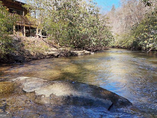 150 Donna Lee Lane, Mineral Bluff, GA 30559