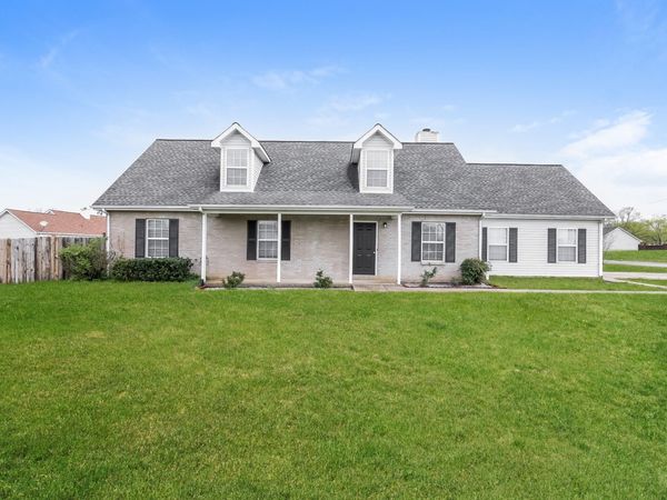 2502 Moore Way , La Vergne, TN 37086