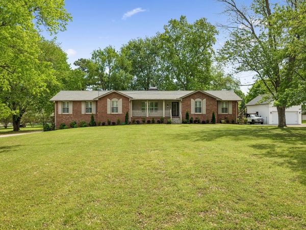 281 Lake Terrace Dr , Hendersonville, TN 37075