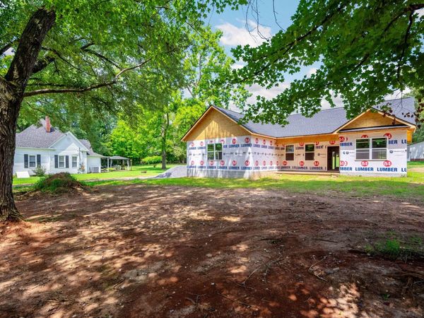 2352 Parksville Road , Benton, TN 37307