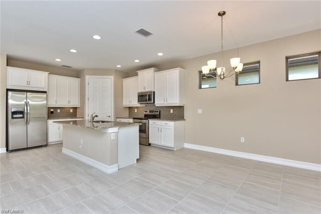 16354 Barclay Ct , Naples, FL 34110 Photo
