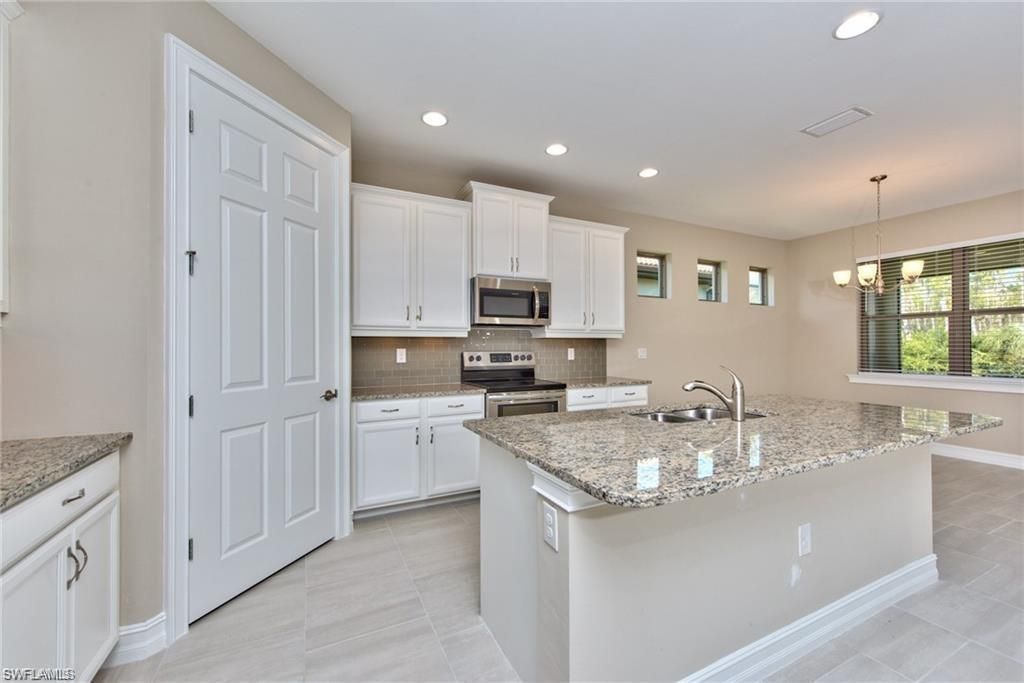 16354 Barclay Ct , Naples, FL 34110 Photo