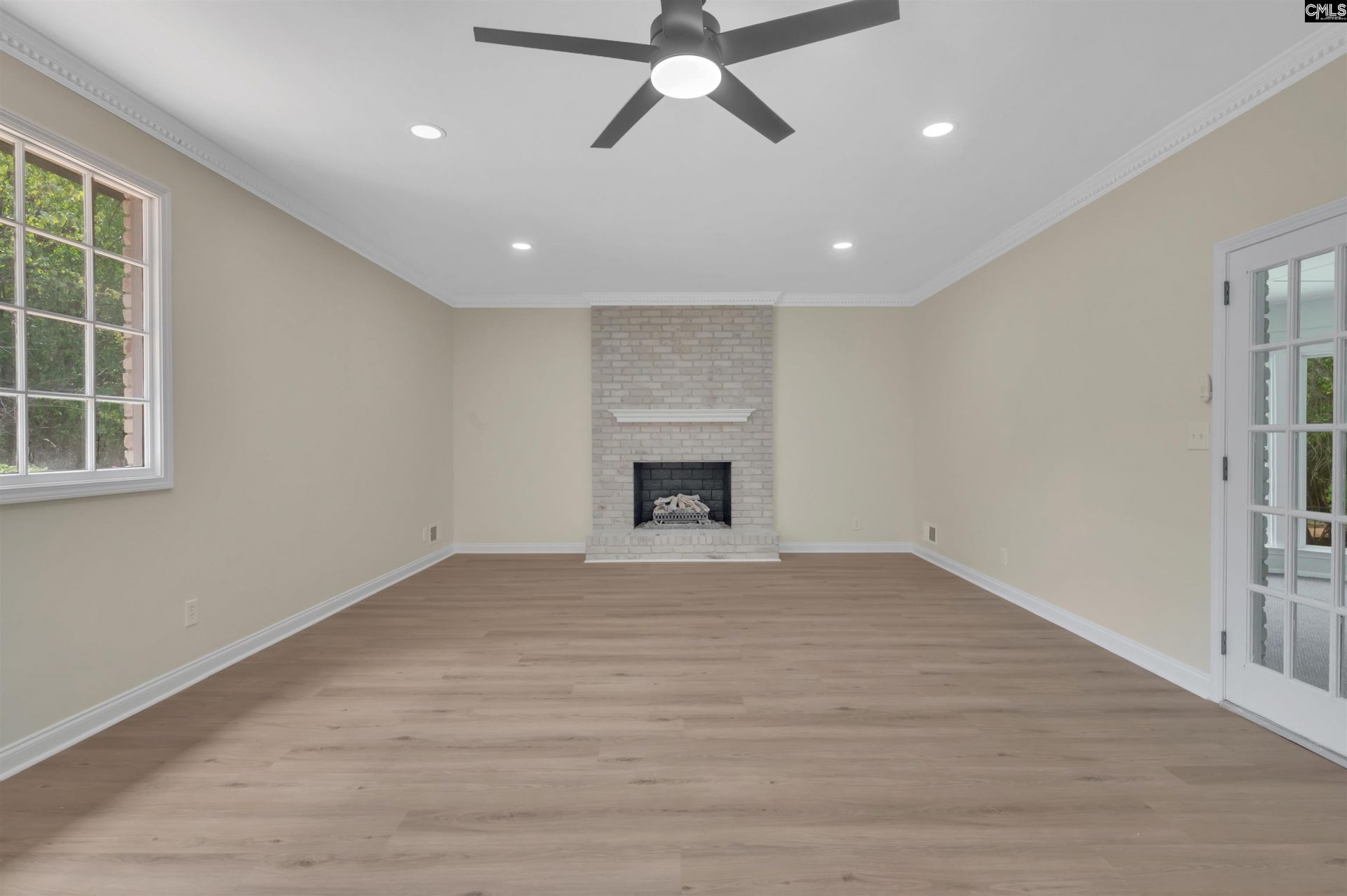 108 Park Shore Drive W Photo 12