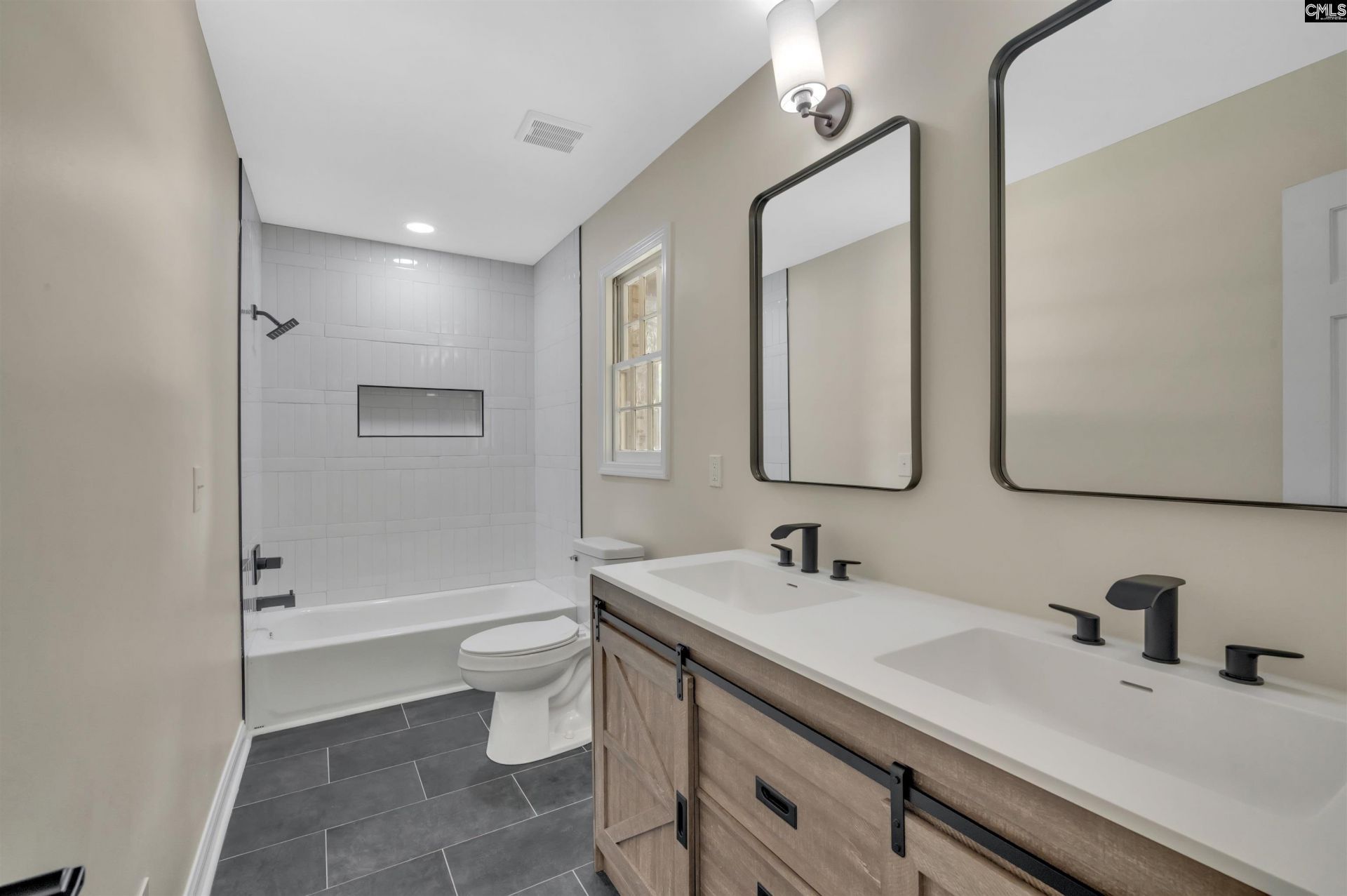 108 Park Shore Drive W Photo 13