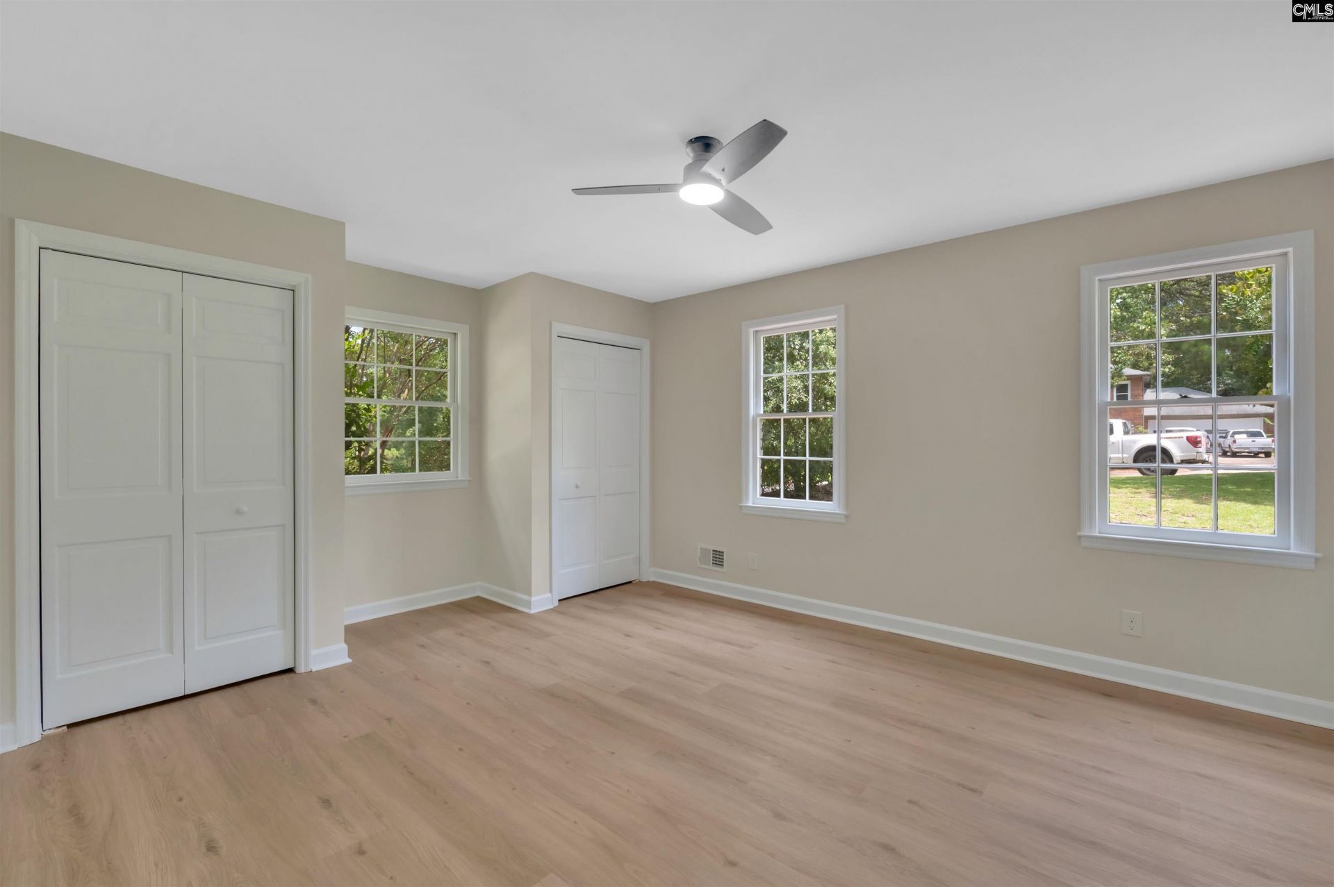 108 Park Shore Drive W Photo 15