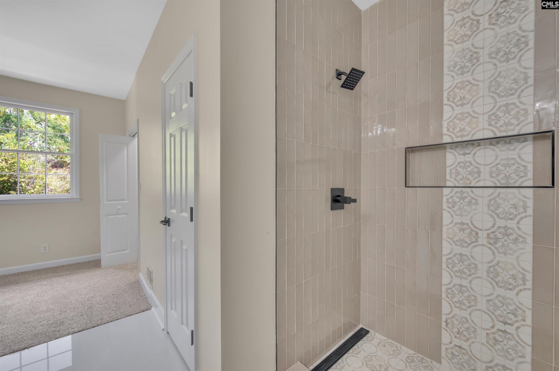 108 Park Shore Drive W Photo 18
