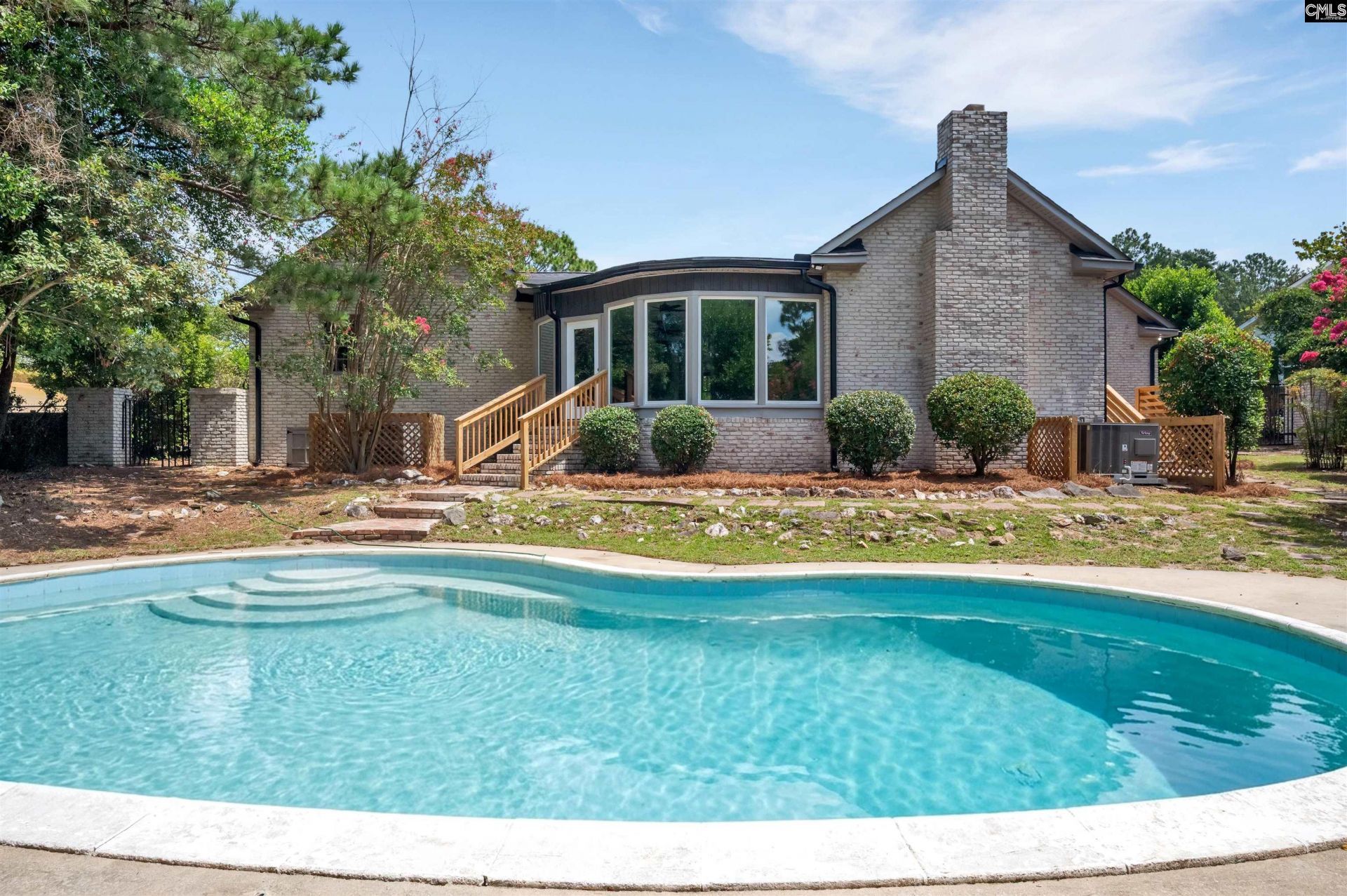 108 Park Shore Drive W Photo 25