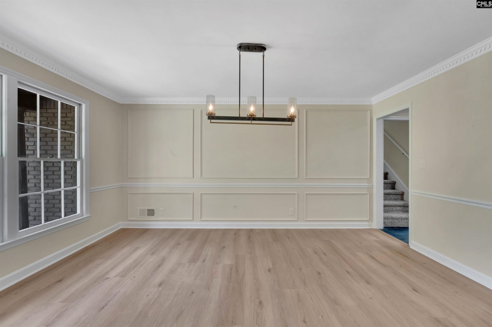 108 Park Shore Drive W Photo 5