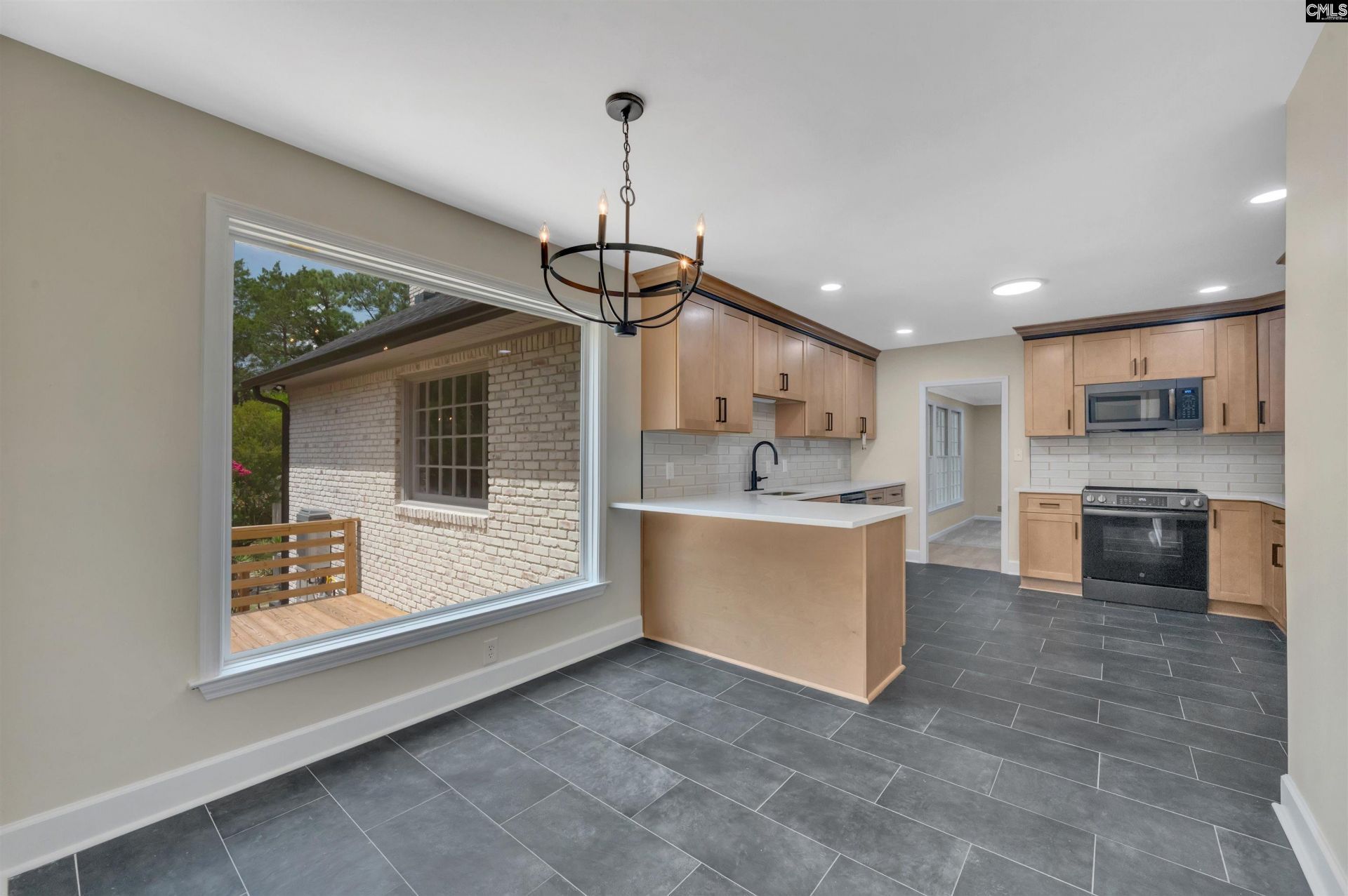 108 Park Shore Drive W Photo 9