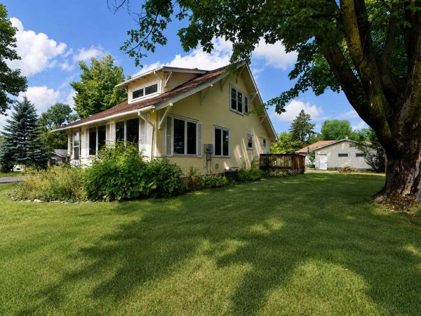 601 Summit Avenue NE, Staples, MN 56479