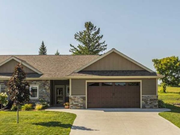 841 Lake Forest Circle, Detroit Lakes, MN 56501