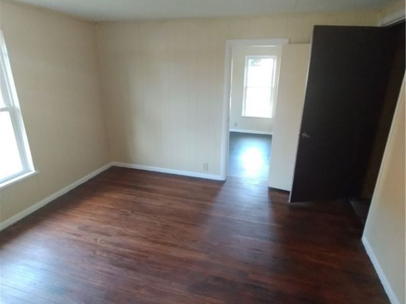 329 SE Charles Avenue, Warren, OH 44410 Photo 13