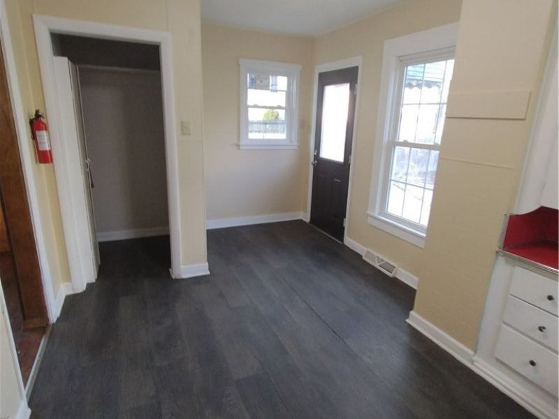 329 SE Charles Avenue, Warren, OH 44410 Photo 4